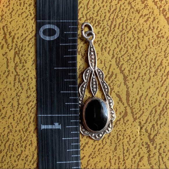 Small Gothic Vintage Black Silver pendant - Picture 3 of 9